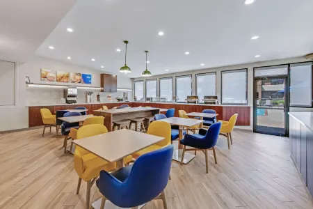 Comfort Suites Chesapeake - Norfolk