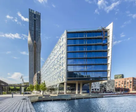 麗笙藍標河畔酒店 酒店