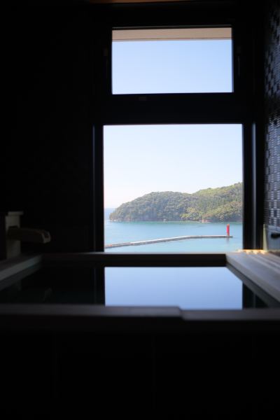 和洋折衷スタイルデラックスファミリーマウンテンビューオーシャンビューコーナールーム(禁煙) 隠岐の島・美味しい海の宿 隠岐プラザホテルの写真