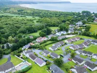 Bayview 58 - 2 Bedroom Chalet - Bayview Oxwich Hotels in Penrice