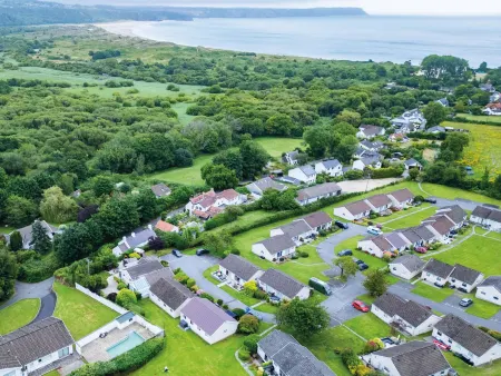 Bayview 58 - 2 Bedroom Chalet - Bayview Oxwich Отели в г. Пенрис