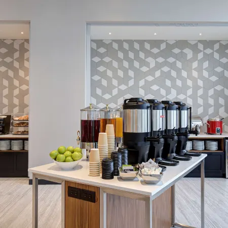 Hampton Inn by Hilton Montreal Downtown