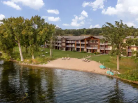 Best Western Premier the Lodge on Lake Detroit Hotels in Becker County