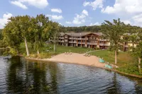 Best Western Premier the Lodge on Lake Detroit Các khách sạn ở Dunn Township