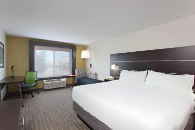 Holiday Inn Express & Suites Oakland-Airport Hotels in San Leandro