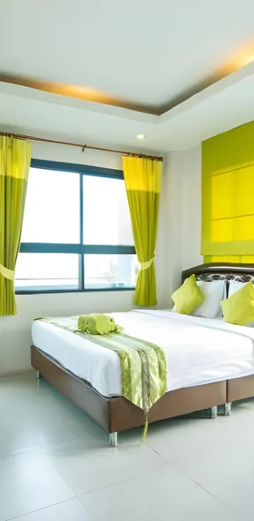 ห้องดีลักซ์พร้อมระเบียงด้านหน้า (อาคาร A)