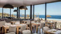 Pedras do Mar Resort & Spa - parking