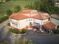 Residence Leccio Hotels in Asciano