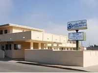 Beachwalker Inn & Suites