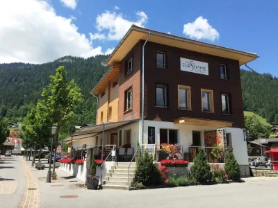 Simme-Tröimli Hotels near Alp Rinderberg
