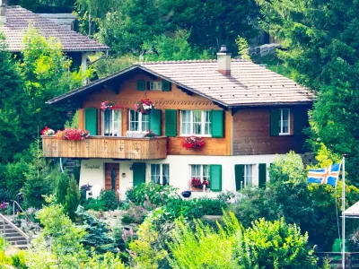 Bärgchutzli Parterre Albo附近的飯店