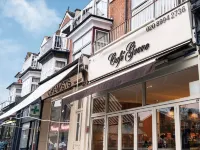 Holly Lodge Coach House Hogarth’s House 주변 호텔