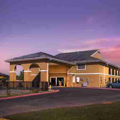 Red Roof Inn Canton, TX Hotel Exterior