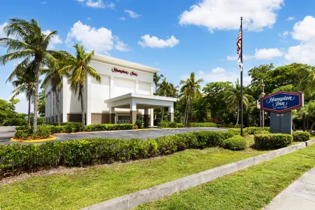 Hampton Inn Naples-Central