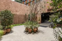 DoubleTree by Hilton Lima San Isidro Hotels near Chinatown
