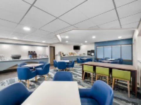 Comfort Suites Hotels in Stevens Point