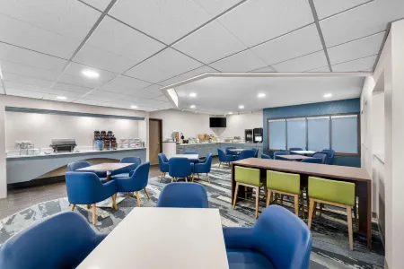 Comfort Suites Отели в г. Стивенс Пойнт