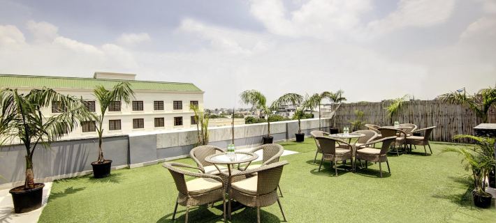 Saltstayz Premier - Cyber Hub Hotels in Gurugram