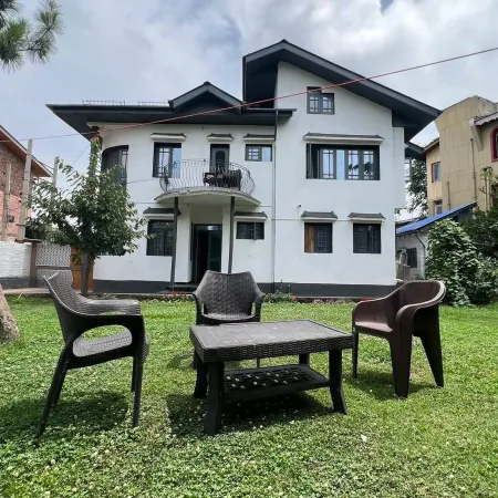 Dilan Residency villa -5 bedroom- centrally heated
