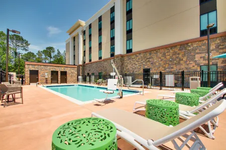 Hampton Inn & Suites Southport