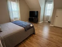 Wonderful and Stylish Place in Lawrenceville Hotels in Lawrenceville