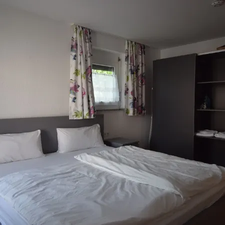 Spacious Apartment with Park View – Ideal for Families & Business Travelers Отели в г. Биберах ан дер Рисс