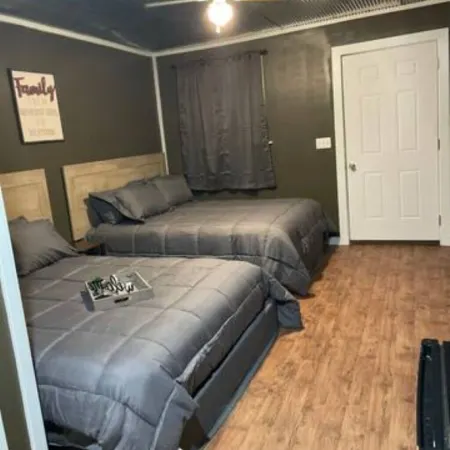 Hogan's Hideout Cottage #7