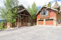 Best views in Breck! 5bed/6bth/shuttle/close to hiking trails & downtown Hotels in Baldy Mountain