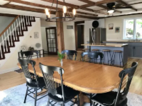 The Farmhouse - 15 minutes from Colgate Hotels in Chenango County