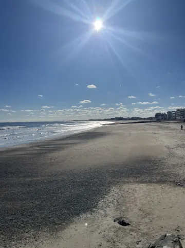 The Great Escape on Hampton Beach. Beach directly across the street.