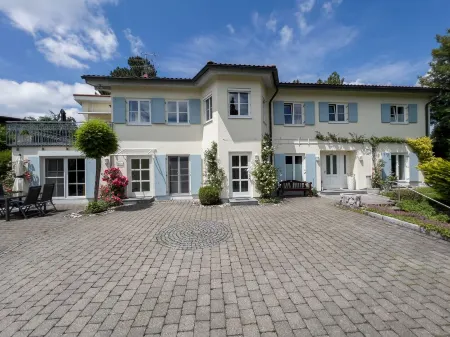 Gediegene Eleganz und fantastischer Bergblick in absoluter Ruhe! Отели в г. Шайдегг