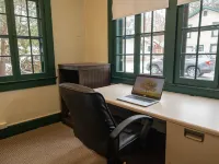 3-bedroom vacation home steps to downtown.