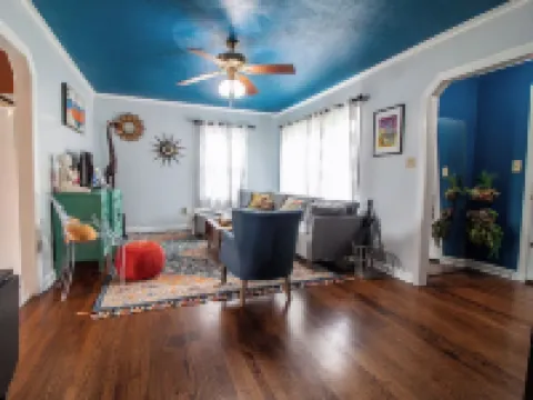 Riverfront Retreat with Dock! Just a few minutes from the local boat ramp Hotels in Nitro