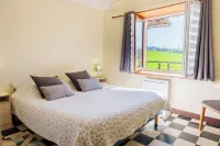 Quiet country house, enclosed grounds, in the Morvan Park, ideal for a couple Hotels in Saint-Germain-des-Champs