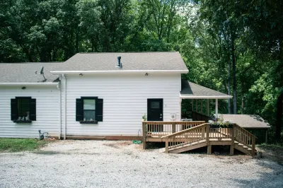 Quiet Loft on acreage and small lake - 18yrs+ Hotels near سيكس فلاغز أوفر جورجيا