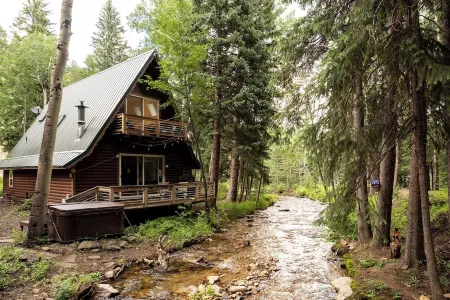 Lazy Me ~ A Magical Creek-front Cabin with Hot Tub! Private Woods