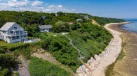 Cliff House- Panoramic Views of Cape Cod Bay. Hotels near Pilgrim Memorial State Park
