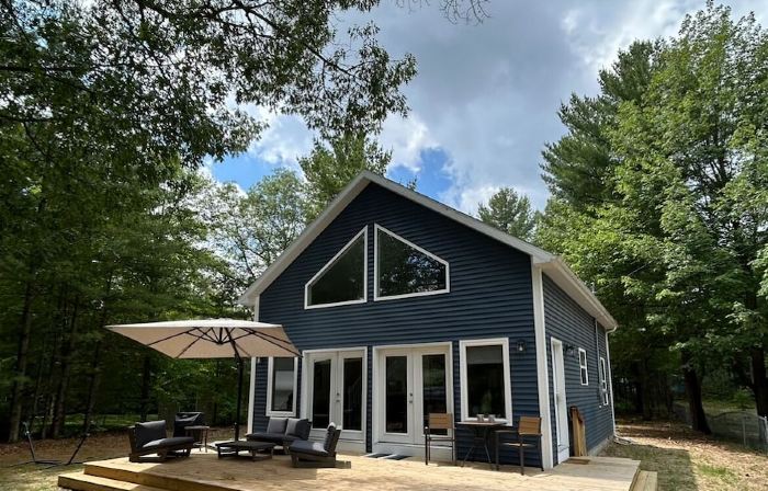 The Blue Elk - Lake Huron Views & Beach Access
