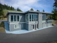 Epic Columbia River views * New Modern Home in the heart of the gorge. - Homestays