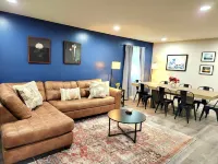 Updated Home with Fenced Backyard, Sleeps 10 波特縣住宿飯店