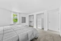 New Listing!  Charming House at The Blue Anchor Hotel.  4 Kings, sleeps 8.