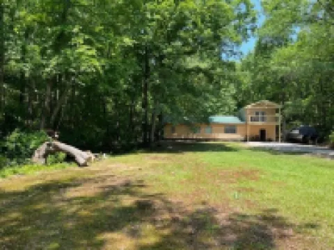 Pickwick Lake Retreat- 1.8 miles to marina and boat ramp