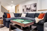 New A-Frame Chalet- Views- Heated SwimSpa- Firepit- Sauna- Dogs OK- Sleeps 14