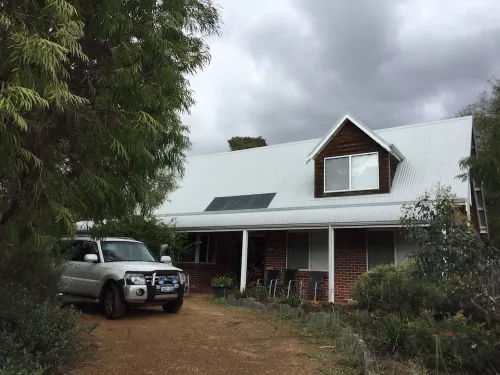 Dunsborough - Secure Backyard - Stroll to Town or the Beach in  Minutes