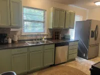 Family Friendly Mid Century Home in the heart of Texarkana TX