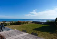 The feet in water ocean