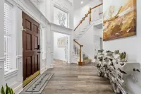 Luxurious | Pool Oasis | PS5 | 12 Beds | Aquarium