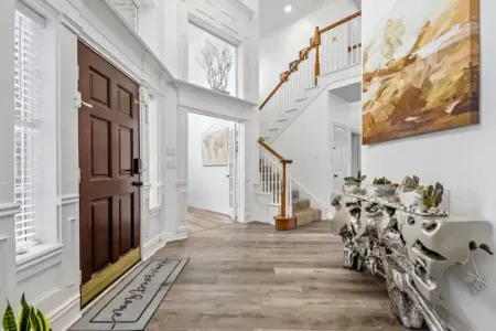 Luxurious | Pool Oasis | PS5 | 12 Beds | Aquarium Отели рядом с достопримечательностью «Проджект Иден Коммьюнити Гарден»