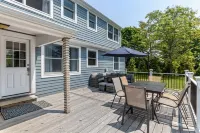 Coastal Retreat With Saltwater Heated Pool, 5 Min To Beach, Fire Pit, 4 BDRM