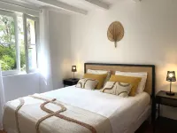 Gîte de Charme, 2 à 4 Personnes, Dans Parc Avec Piscine